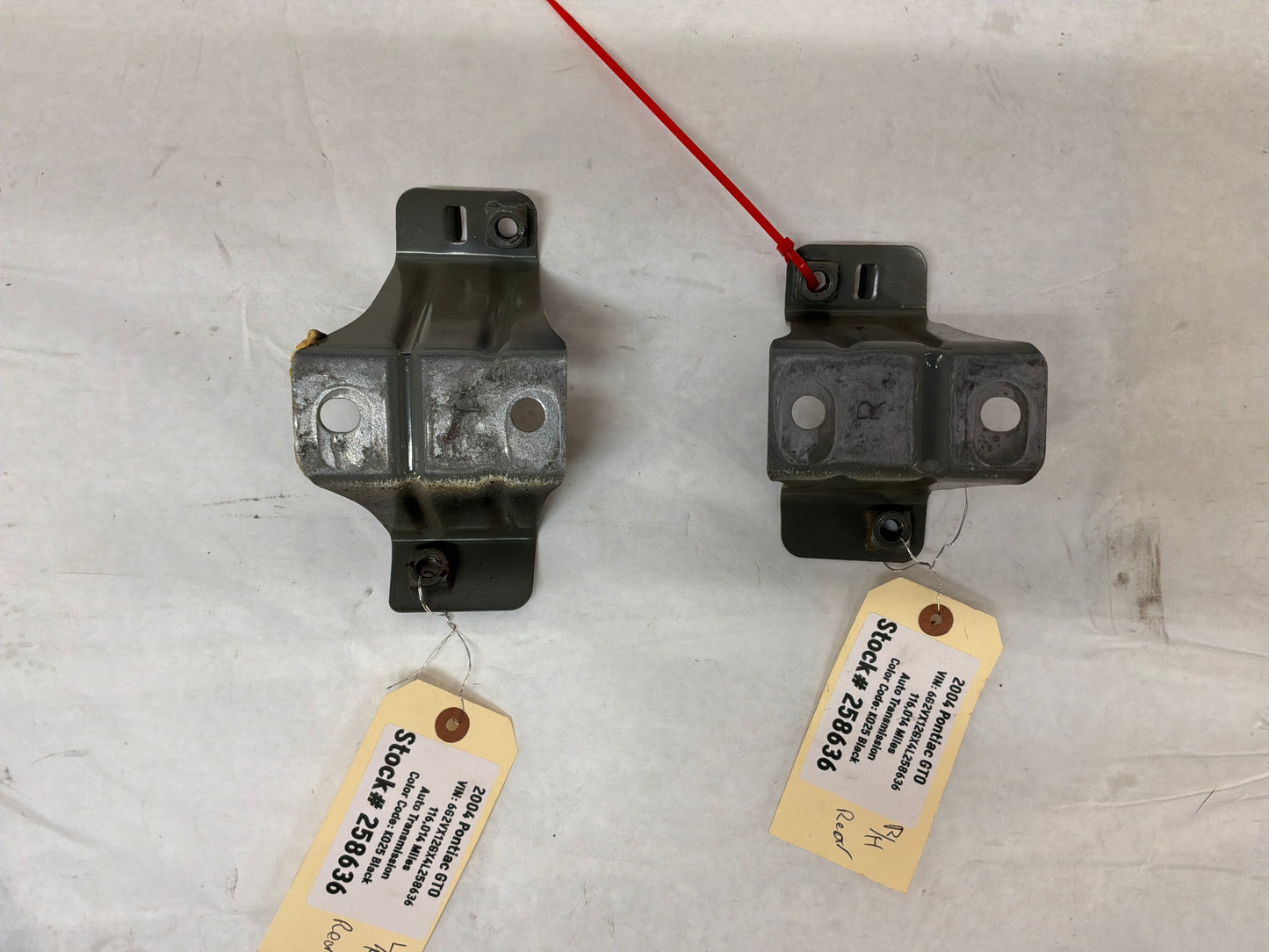 2004 Pontiac GTO RH & LH Rear Impact Bar Brackets Mounts Supports OEM