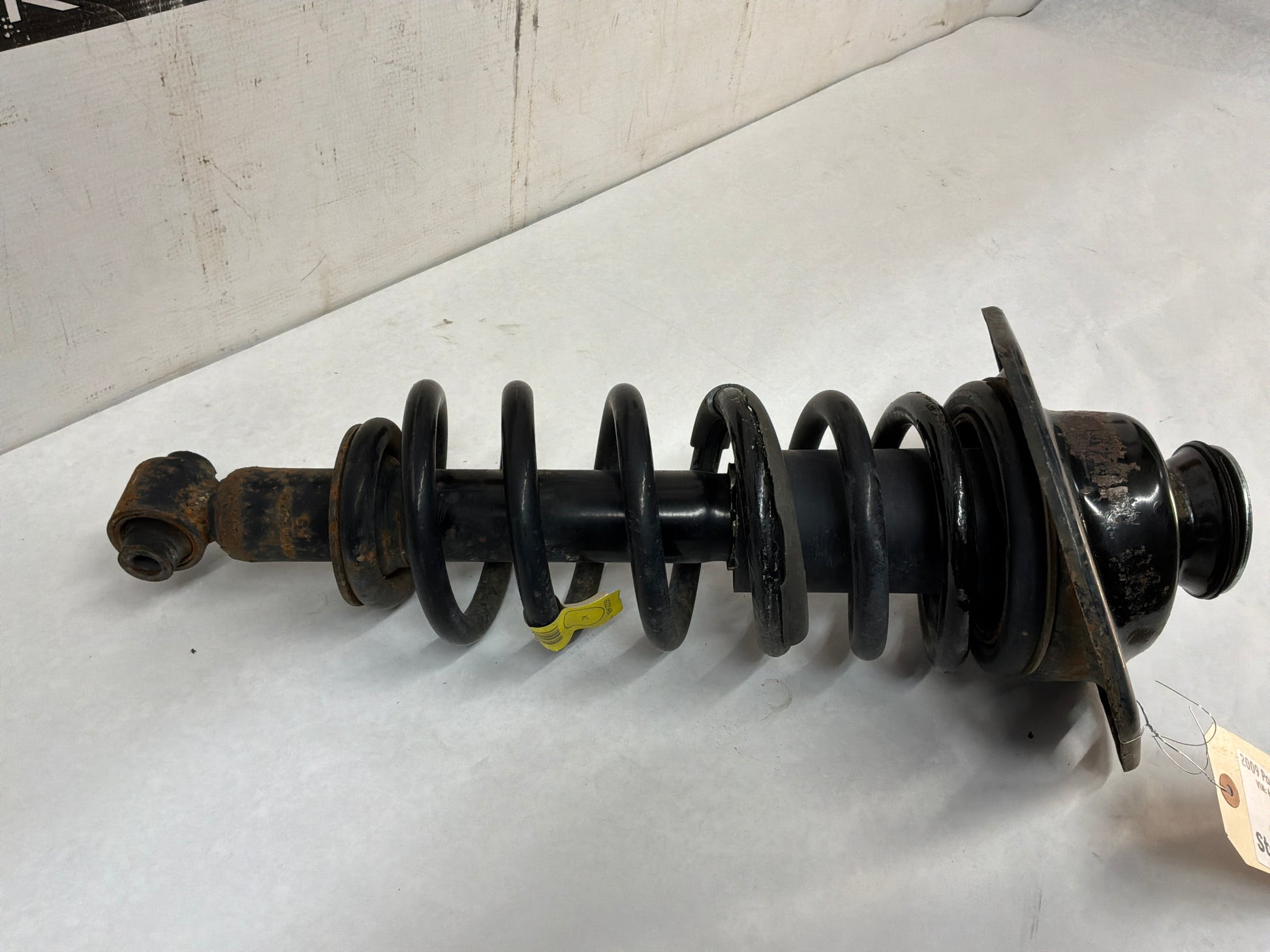 Lh rear shock - Day's Parts Yard
