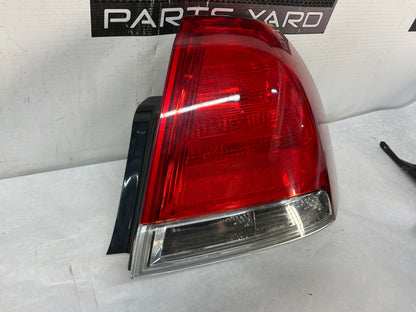 Rh taillight - Day's Parts Yard