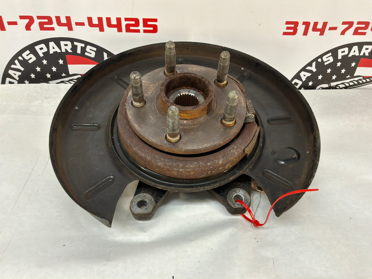 2011 Chevy Caprice PPV RH Passenger Rear Suspension Spindle Hub Knuckle Wheel Bearing OEM