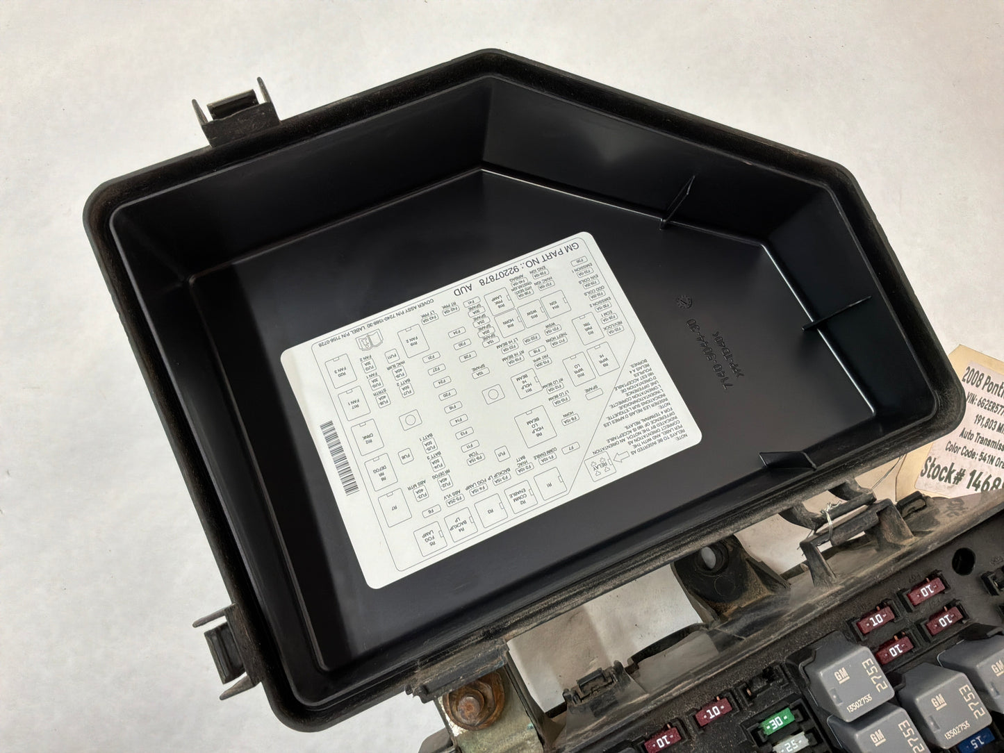 2008 Pontiac G8 Base Fuse Box w/ Lid Cover OEM