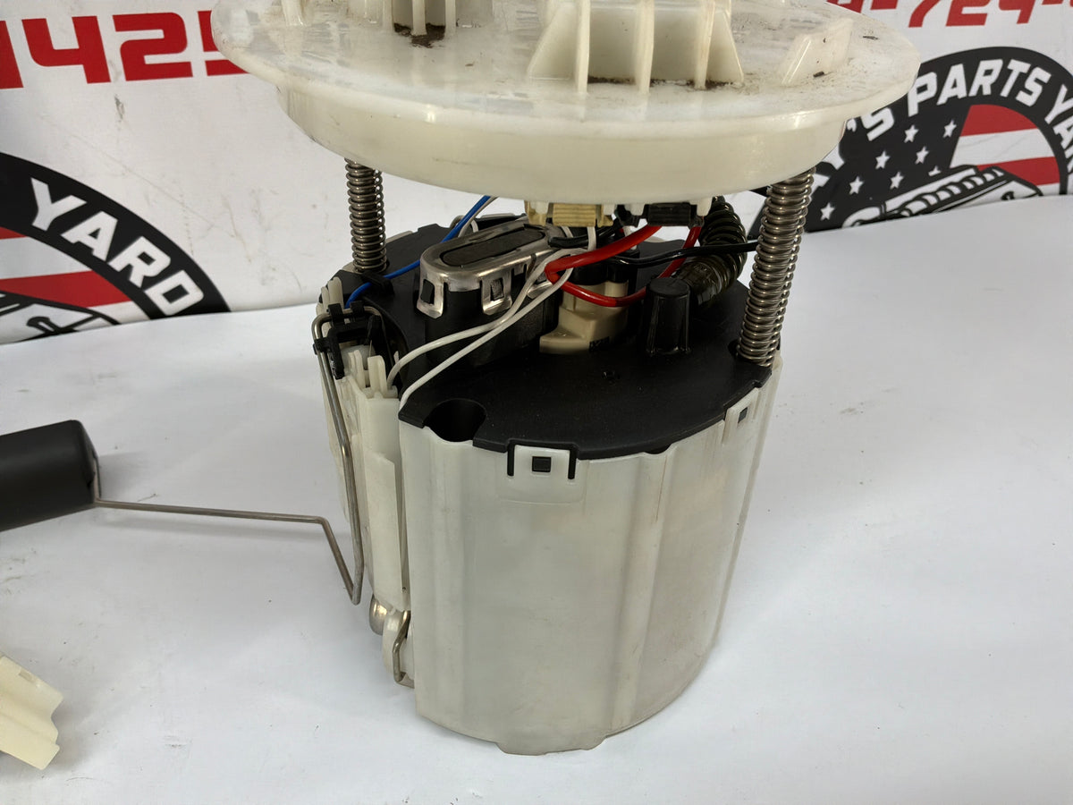 2015 Chevrolet Camaro SS 1LE Fuel Gas Pump Level Transfer Sending Unit Assembly OEM