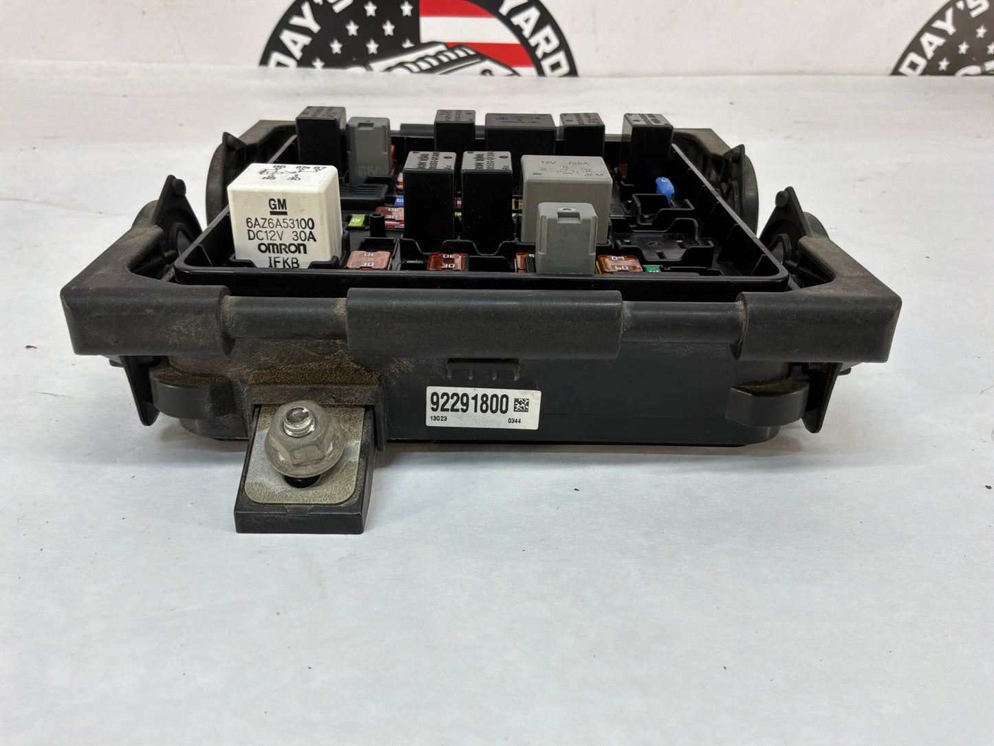 2014 Chevy SS Sedan Engine Bay Fuse Relay Wiring Wire Harness Junction Box Block OEM