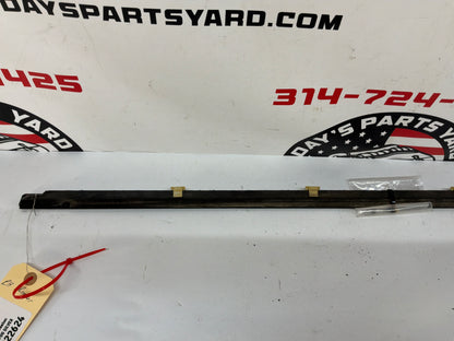 2006 Pontiac GTO RH Passenger Window Door Belt Molding Weather Strip Trim OEM