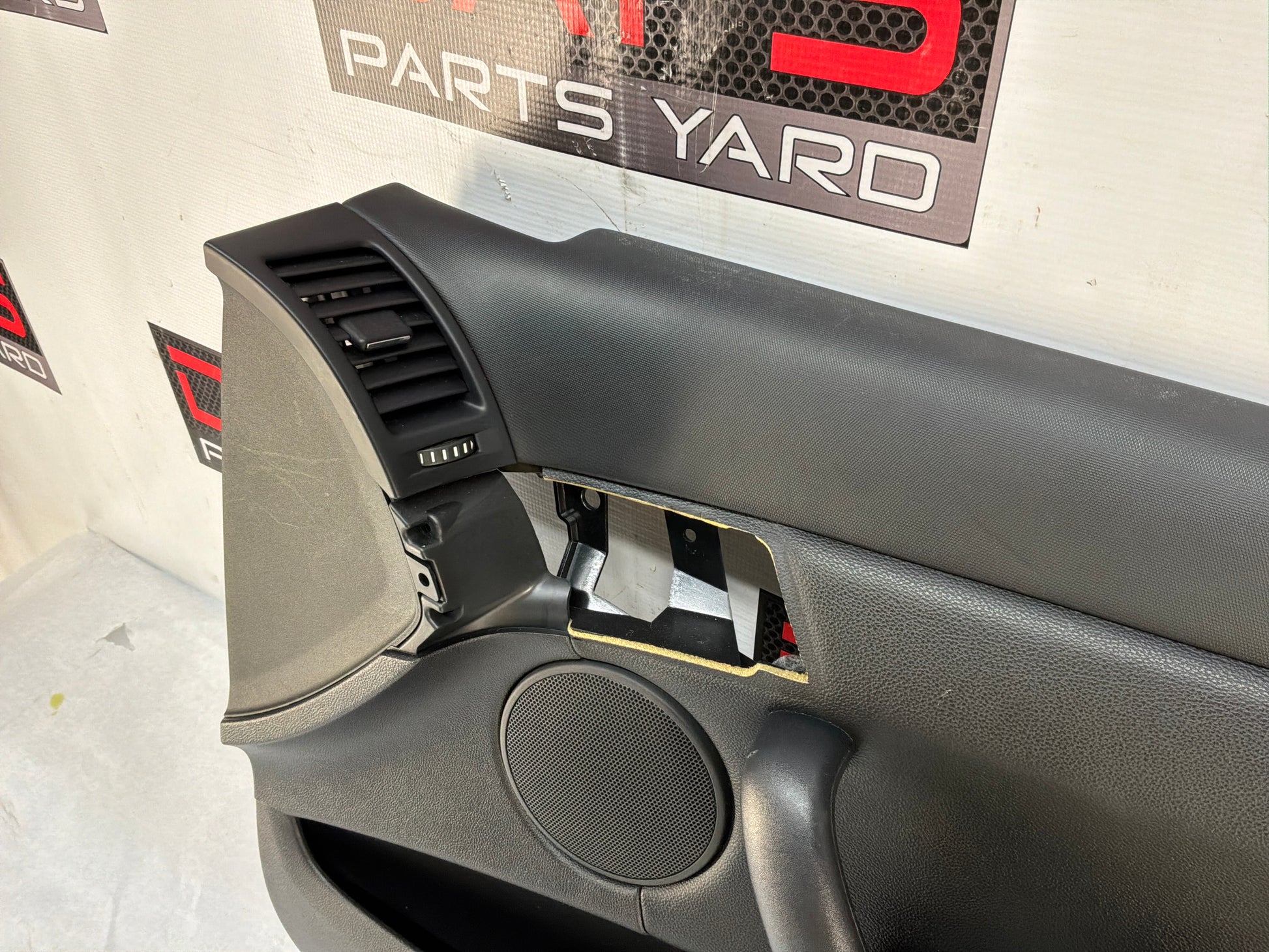 2013 Chevy Caprice PPV RH Passenger Front Interior Door Panel OEM - Day's Parts Yard