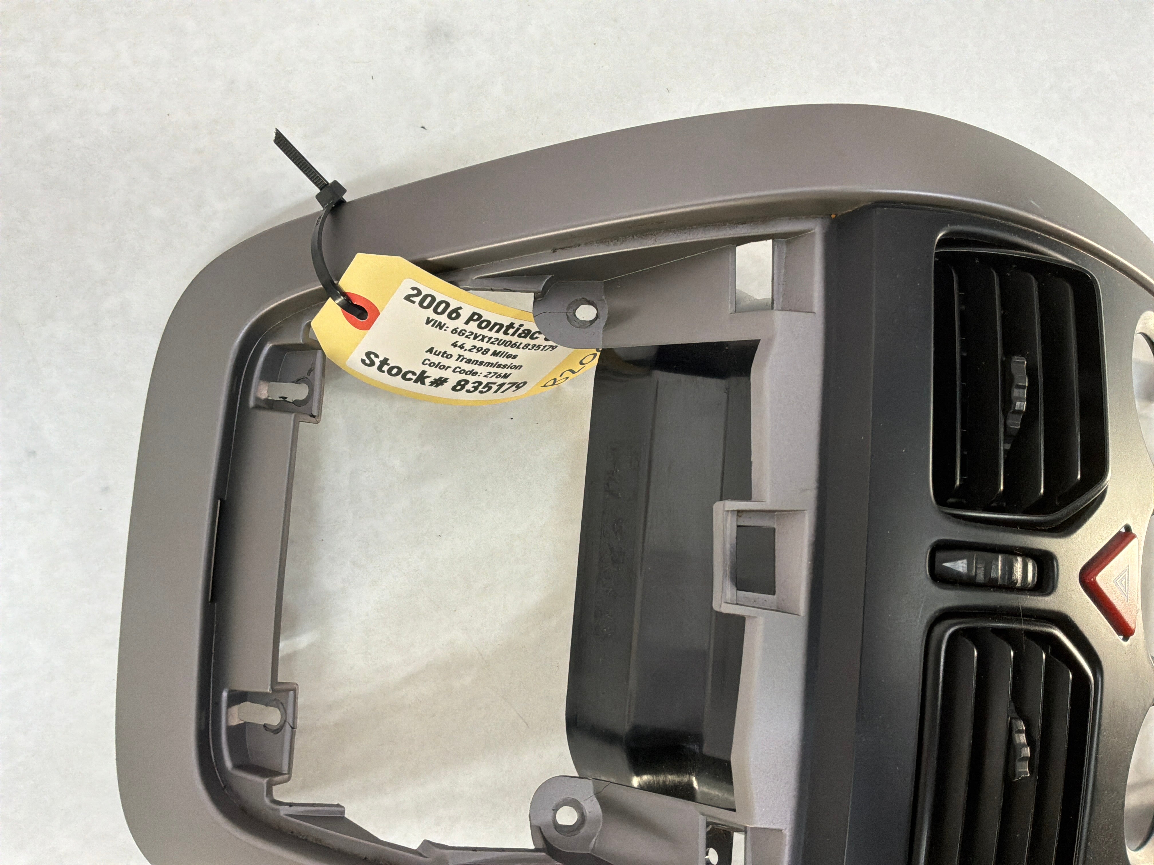 2006 Pontiac GTO Center Dash Radio HVAC Bezel Plate Panel Trim OEM