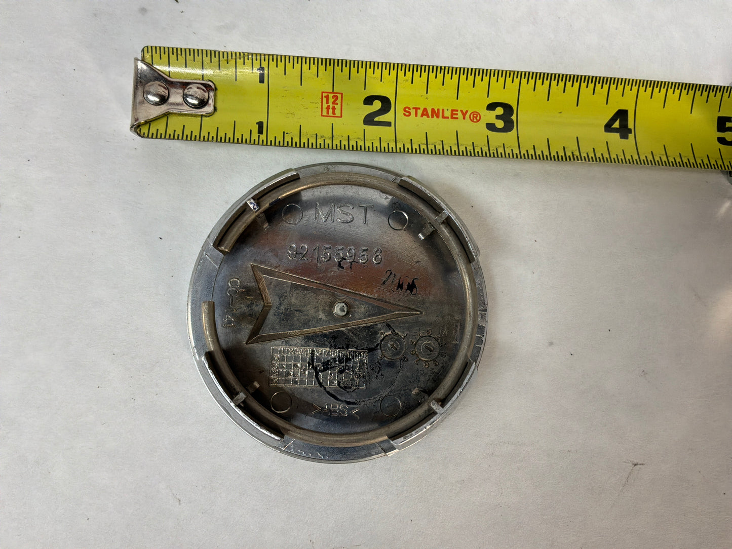 2006 Pontiac GTO Wheel Center Cap OEM - Day's Parts Yard