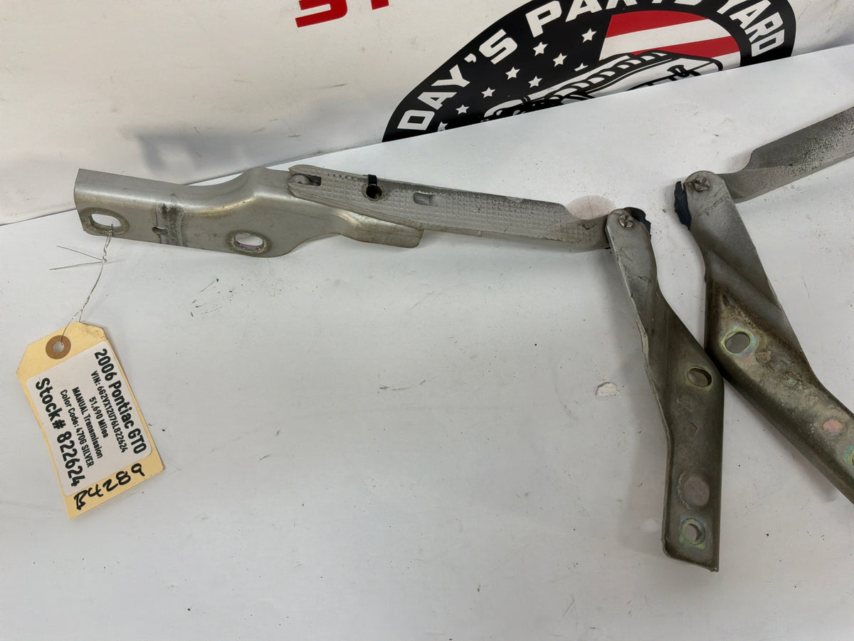 2006 Pontiac GTO RH & LH Hood Hinges Set OEM