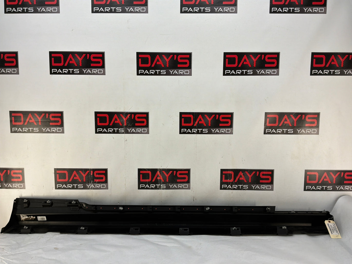 2014 Chevy Camaro ZL1 LH Driver Rocker Molding Side Skirt Trim Panel OEM
