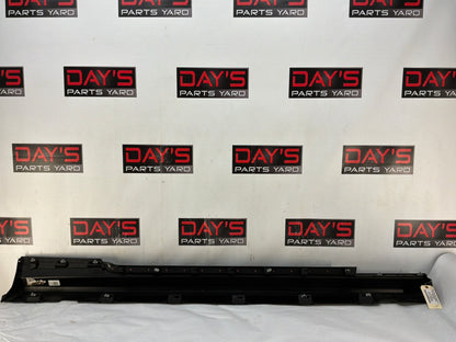 2014 Chevy Camaro ZL1 LH Driver Rocker Molding Side Skirt Trim Panel OEM