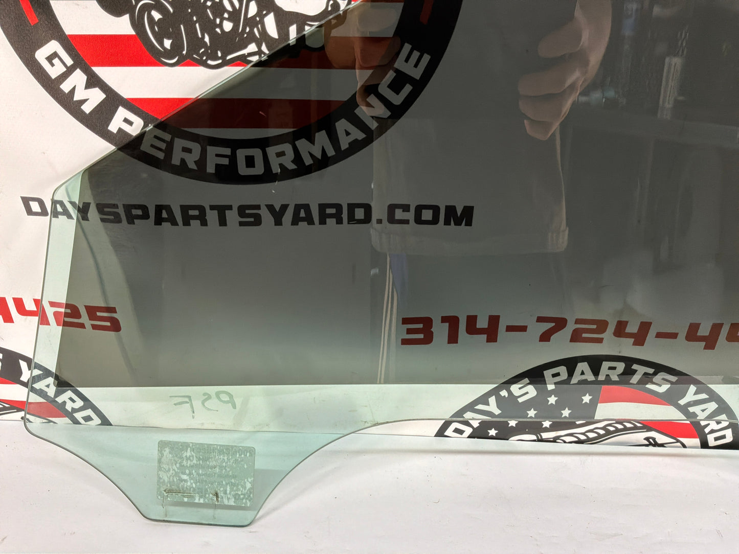 2006 Cadillac CTS-V RH Passenger Front Door Window OEM