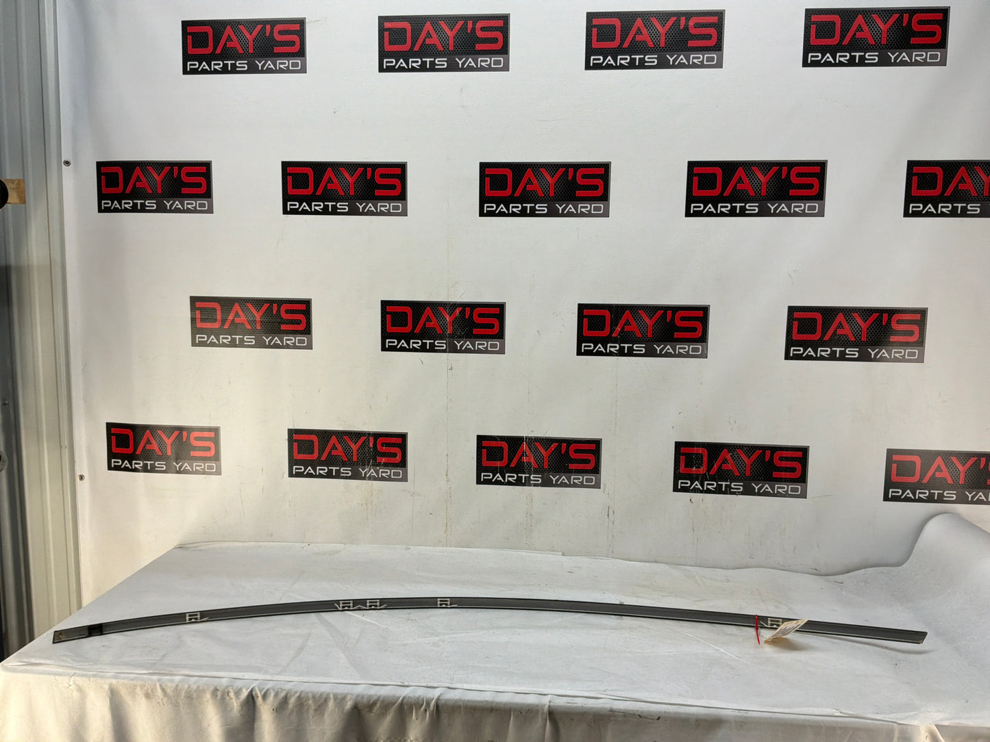 2004 Pontiac GTO RH Passenger Roof Panel Joint Finish Trim Molding OEM