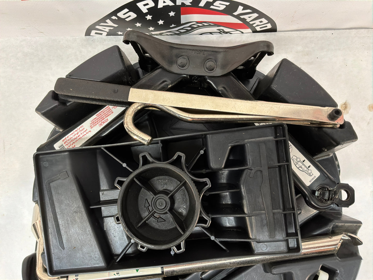 2008 Pontiac G8 Base Spare Tire Jack Tool Kit OEM