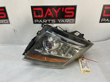 Rh headlight - Day's Parts Yard