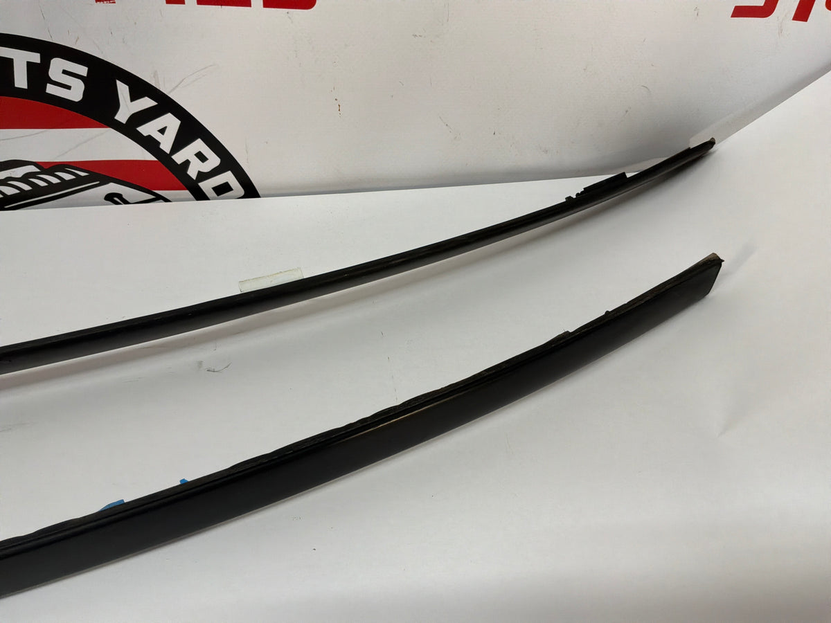 2006 Pontiac GTO RH & LH Roof Panel Joint Finish Trim Molding OEM