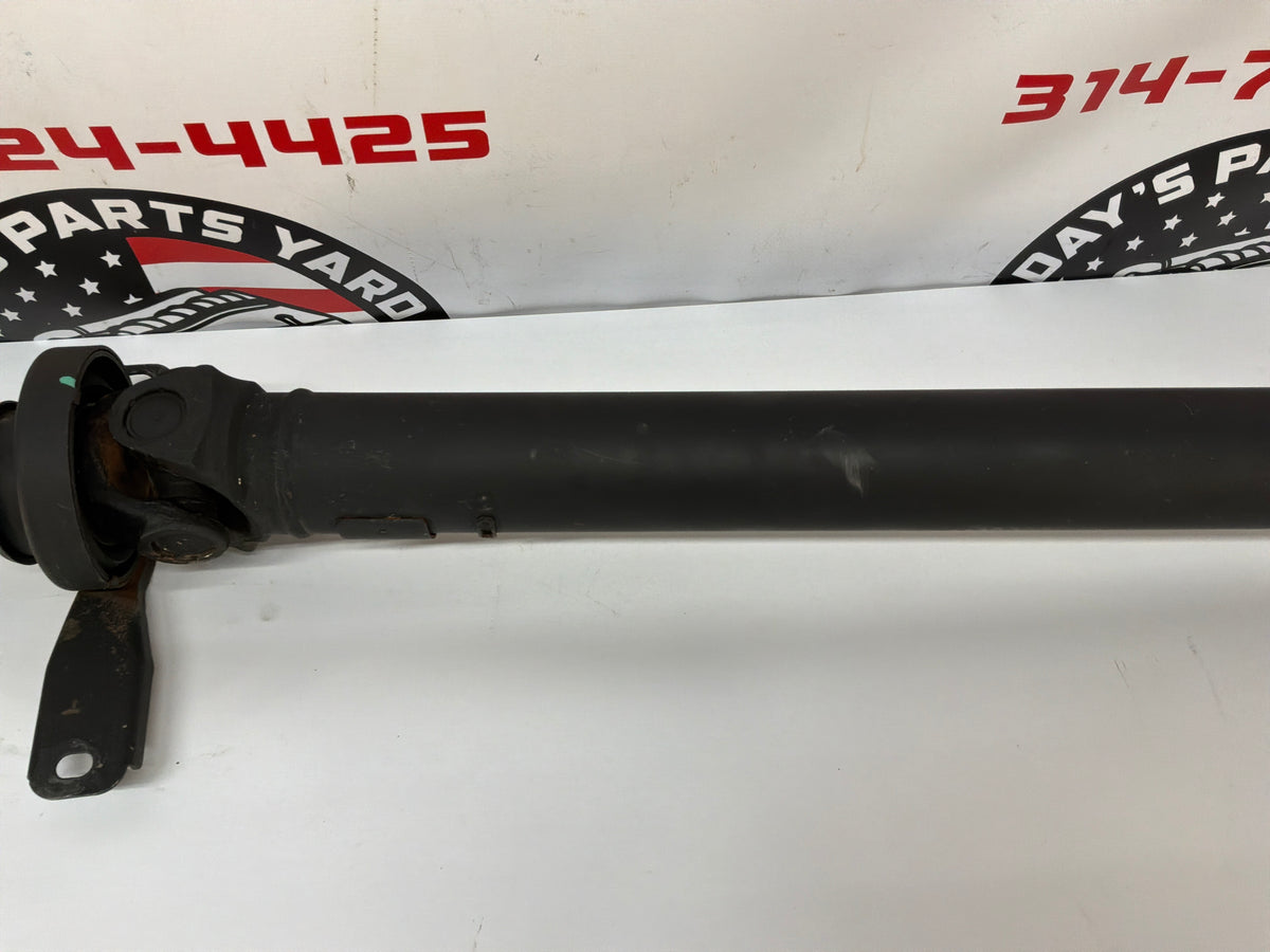 2008 Pontiac G8 GT Automatic Driveshaft Drive Shaft Propeller OEM