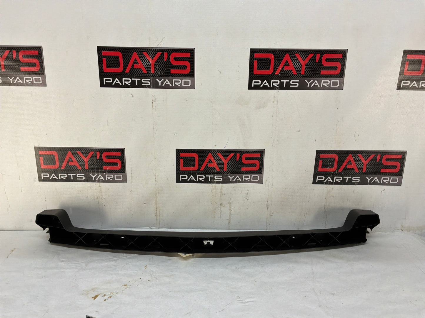 Bracket - Day's Parts Yard