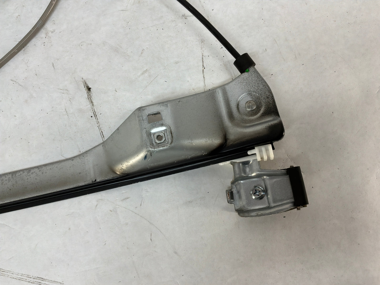 2014 Chevy Caprice PPV RH Passenger Front Window Regulator Motor OEM