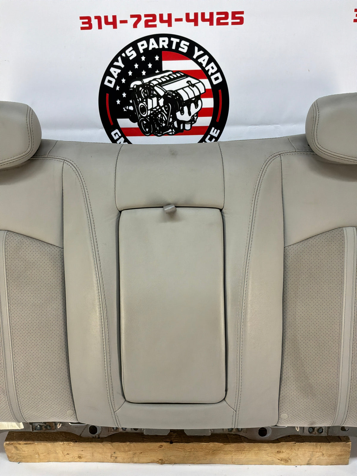 2009 Cadillac CTS-V Seats Fronts and Rears Leather and Suede OEM Titanium