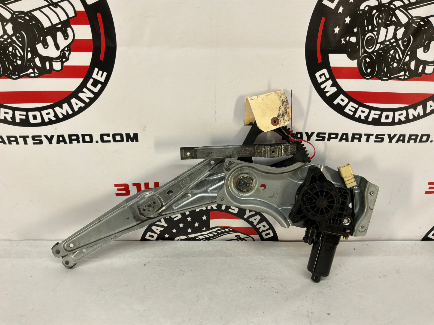 2005 Pontiac GTO RH Passenger Front Window Regulator Motor OEM