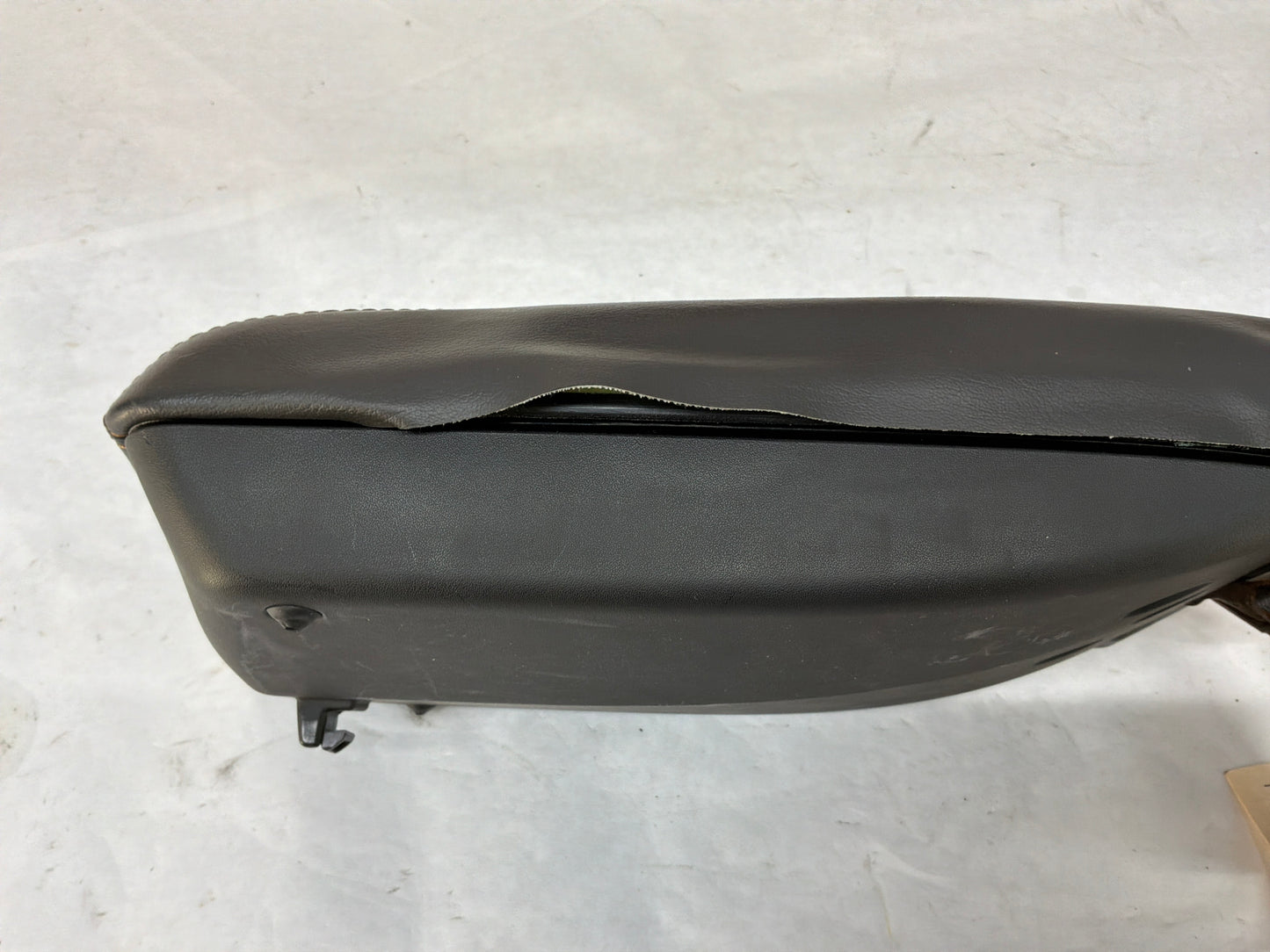 2011 Cadillac CTS-V Coupe Center Console Arm Rest Lid Cover OEM
