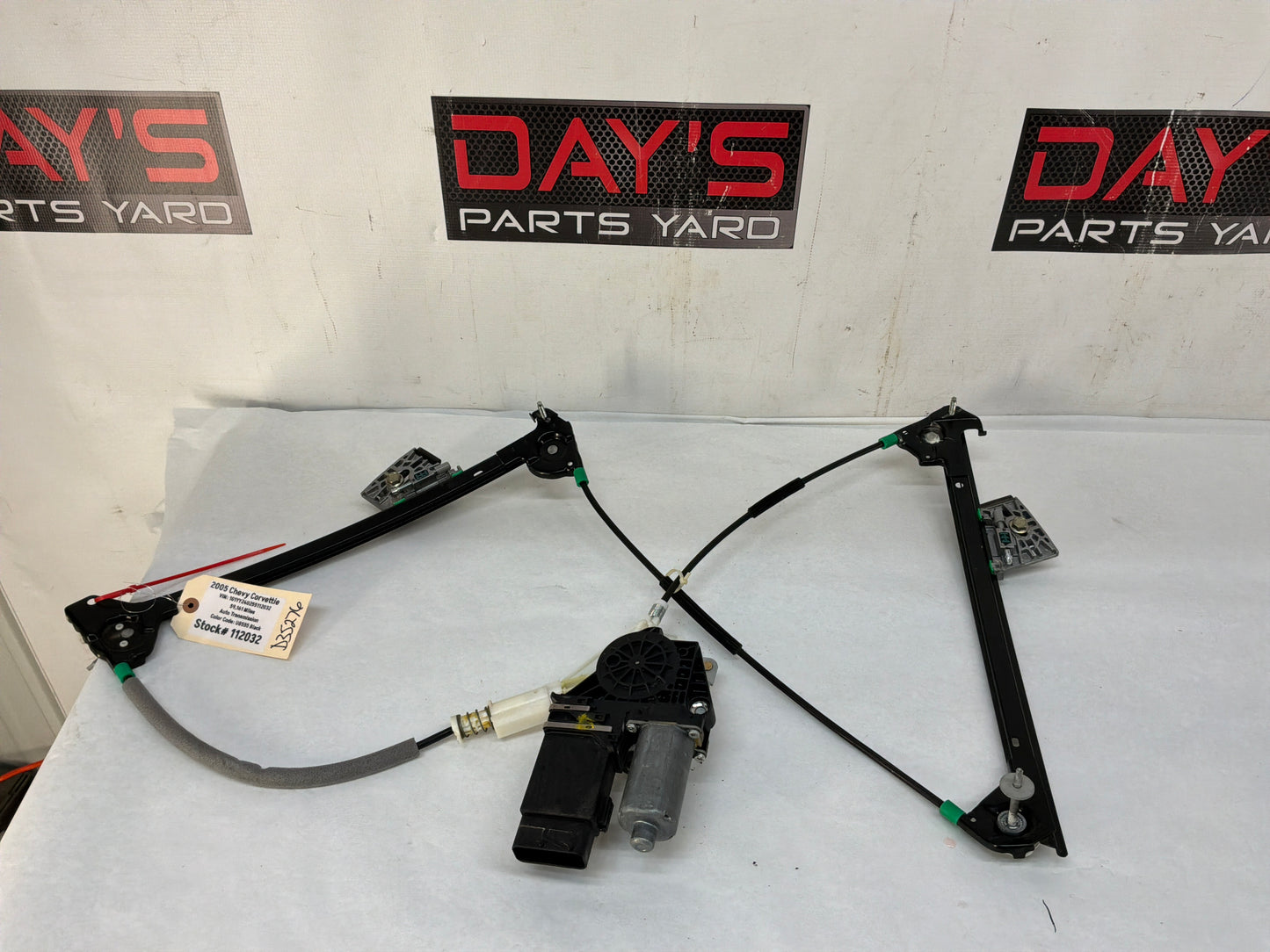 Rh window regulator - Day's Parts Yard