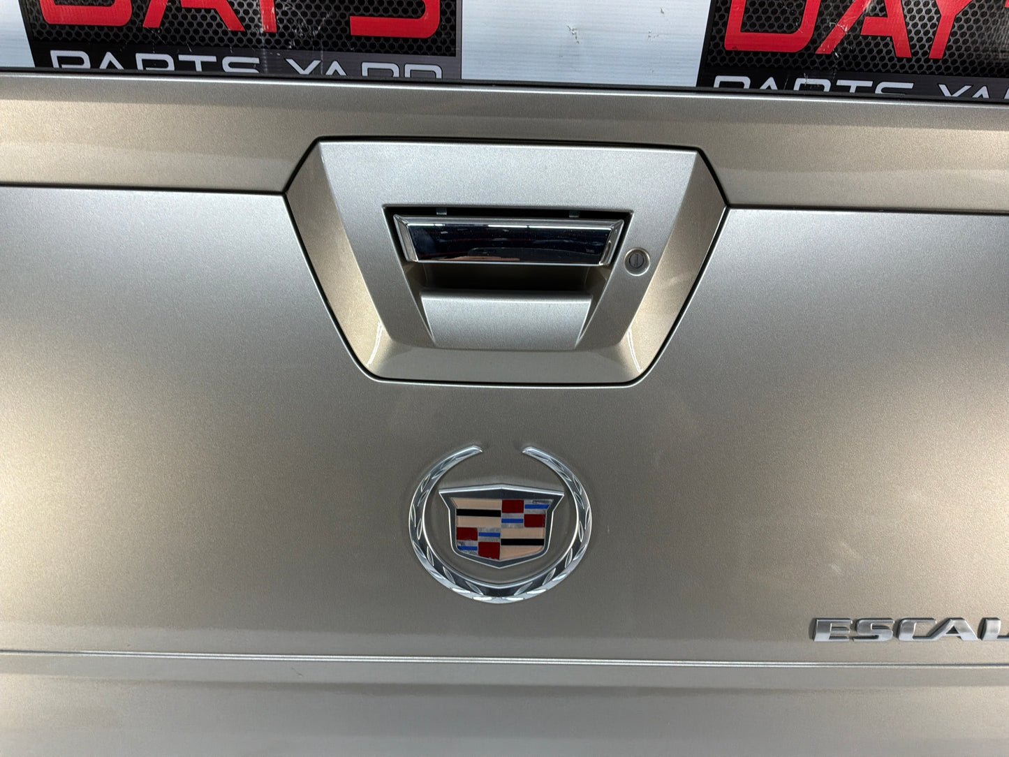 2002 Cadillac Escalade EXT Tailgate Tail Gate OEM