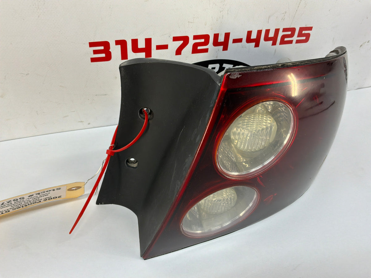 2006 Pontiac GTO RH Passenger Tail Light Taillight Lamp OEM