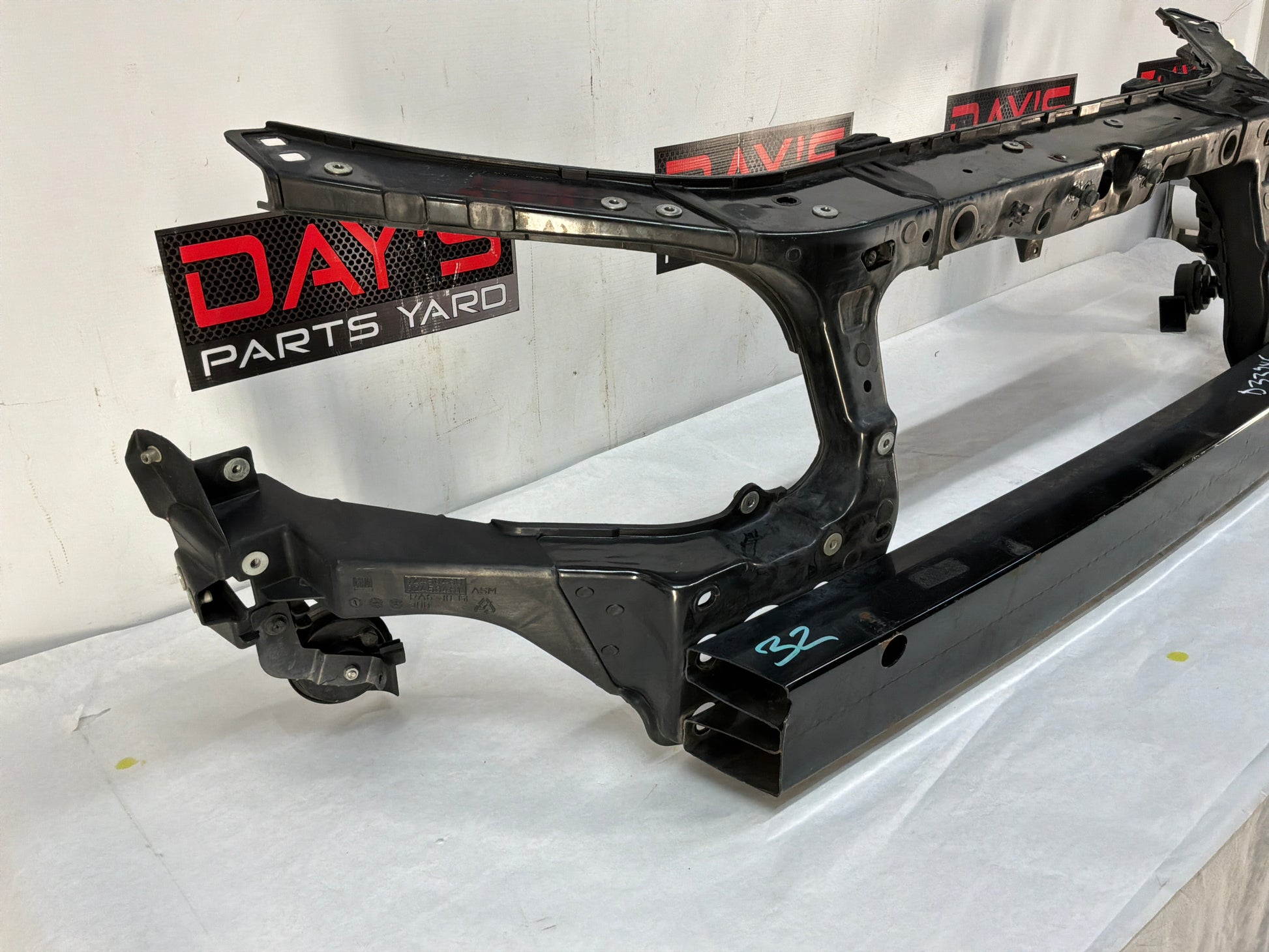 Radiator core support - Day's Parts Yard