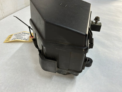 2008 Pontiac G8 GT Engine Motor Bay Fuse Relay Wiring Harness Junction Block Box OEM