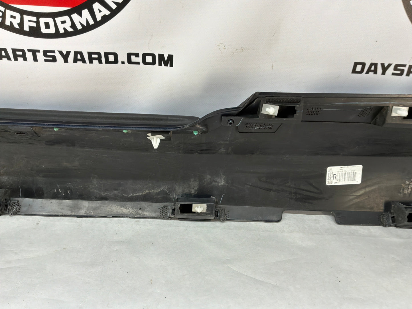 2014 Chevy Camaro SS RH Passenger Rocker Molding Side Skirt Panel OEM