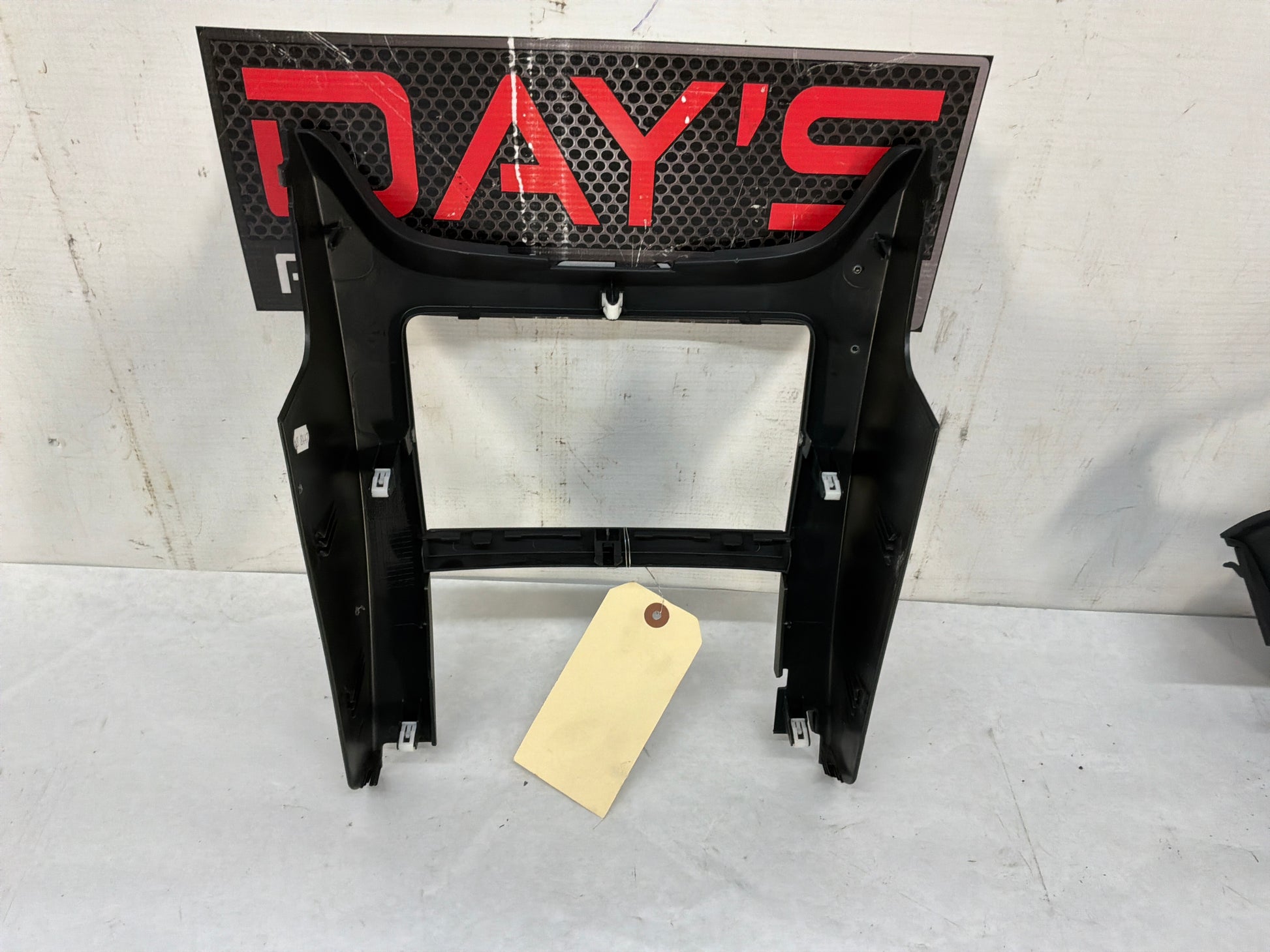 Radio bezel - Day's Parts Yard