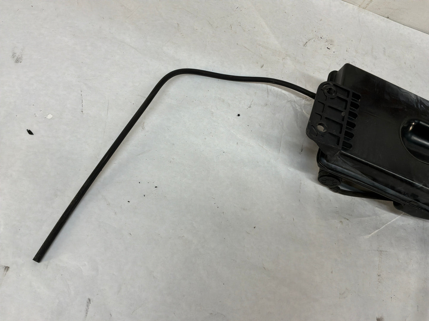 2014 Chevy Caprice PPV Windshield Washer Reservoir Overflow Tank Bottle OEM