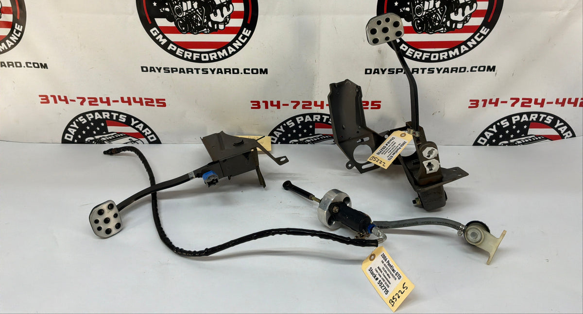 2006 Pontiac GTO Manual Transmission Pedal Assembly OEM