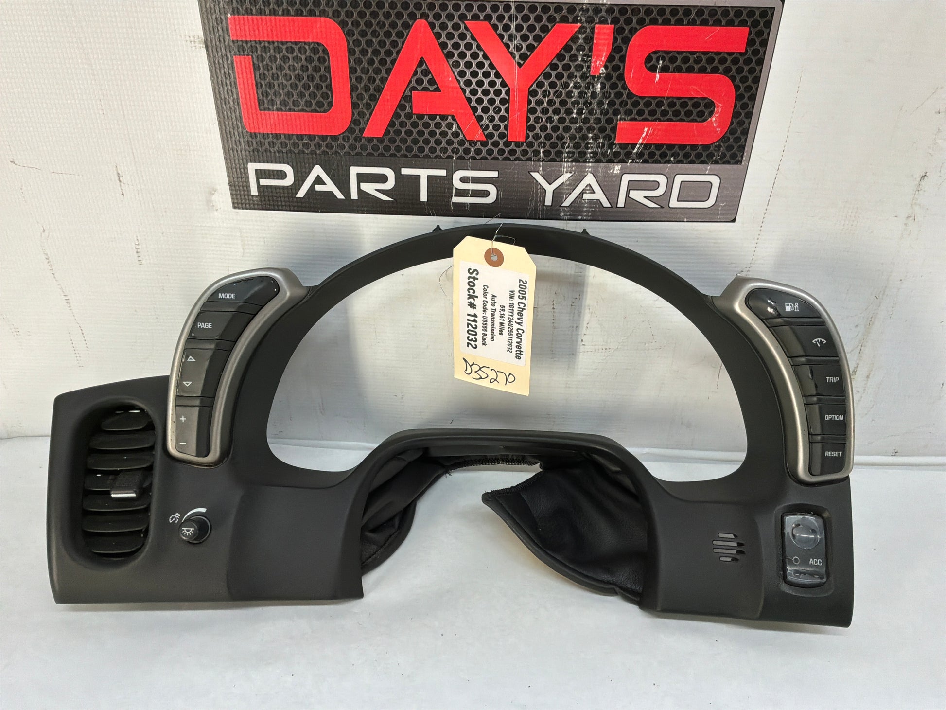 Speedometer Bezel - Day's Parts Yard