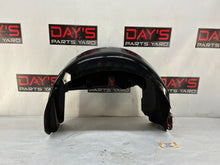 Rh wheel liner - Day's Parts Yard