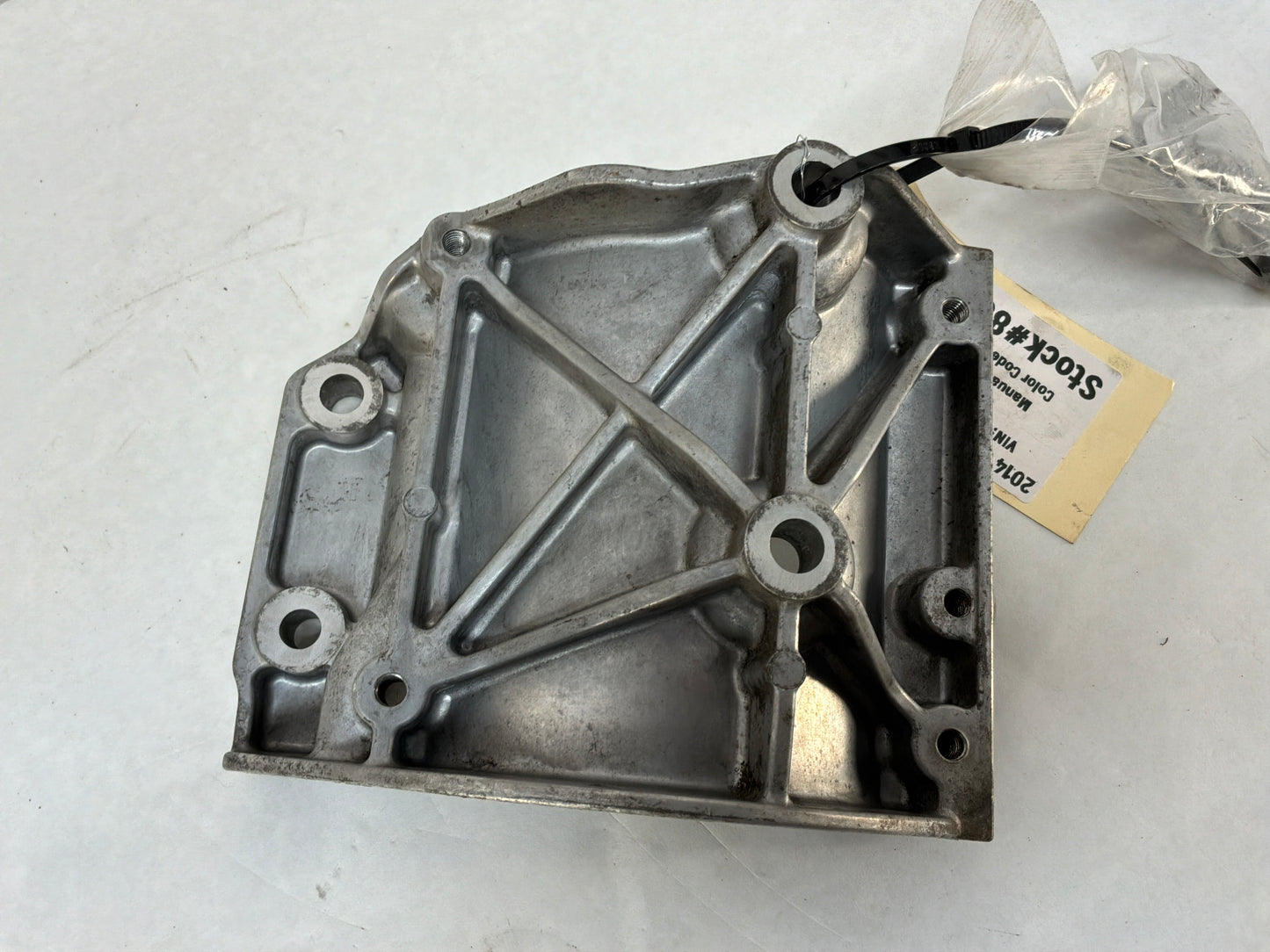2013 Chevy Camaro ZL1 A/C Air Conditioner Compressor Bracket Mount w/ Hardware OEM