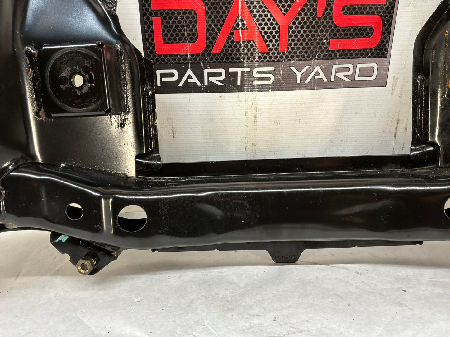 2006 Pontiac GTO Front Suspension Engine Cradle K Member Sub Frame OEM