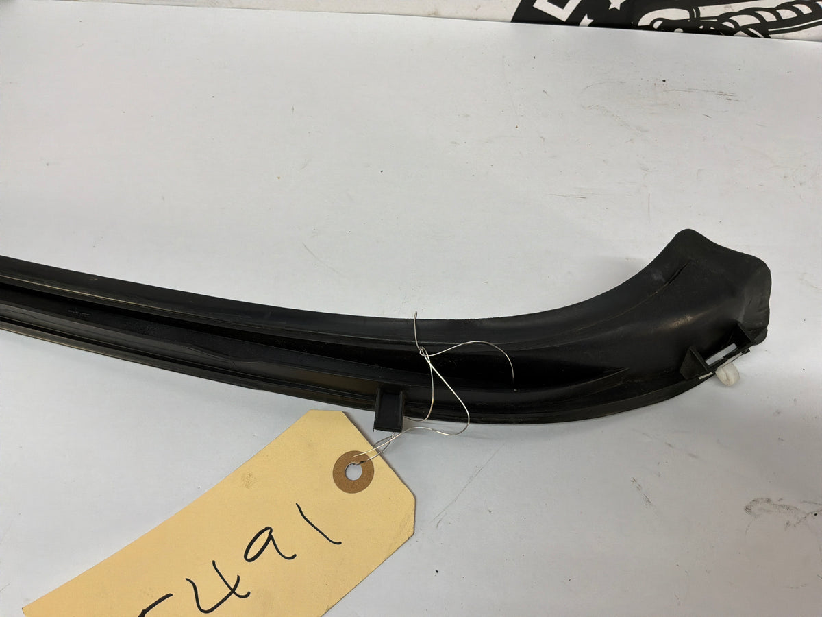 2017 Chevy SS Sedan RH & LH Windshield Window Molding Trim Moldings OEM