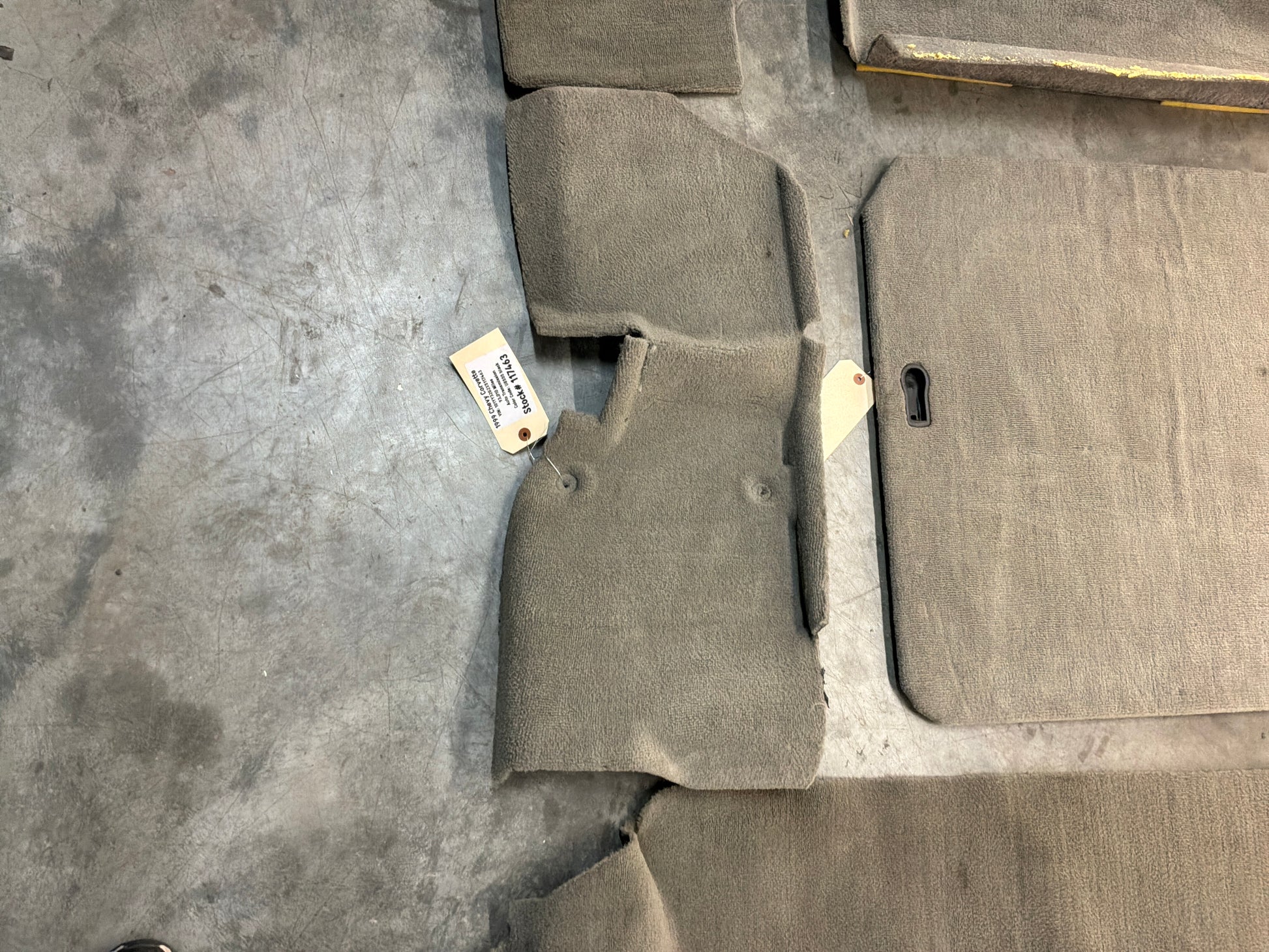 Complete carpet - Day's Parts Yard
