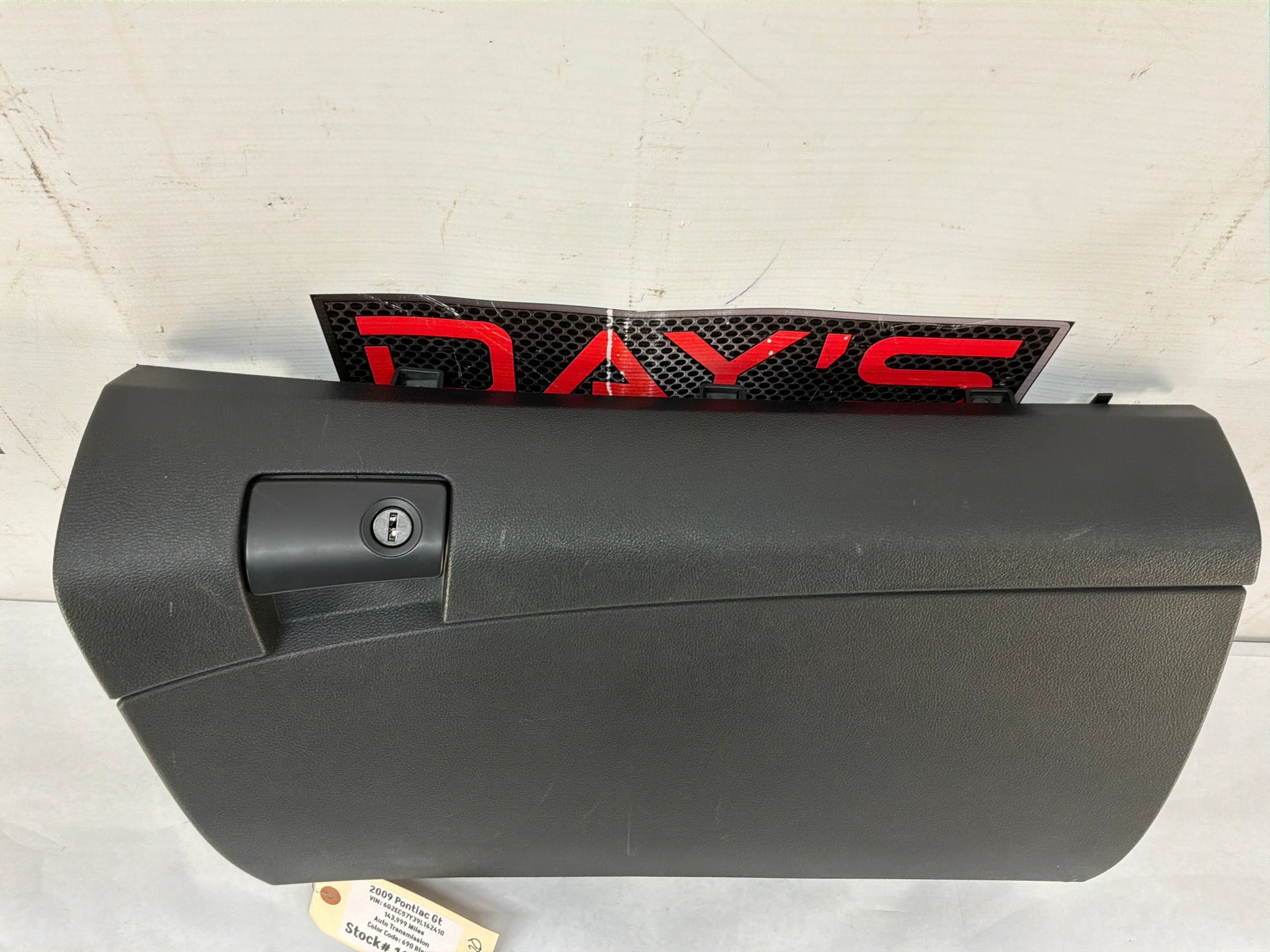 Glove box - Day's Parts Yard