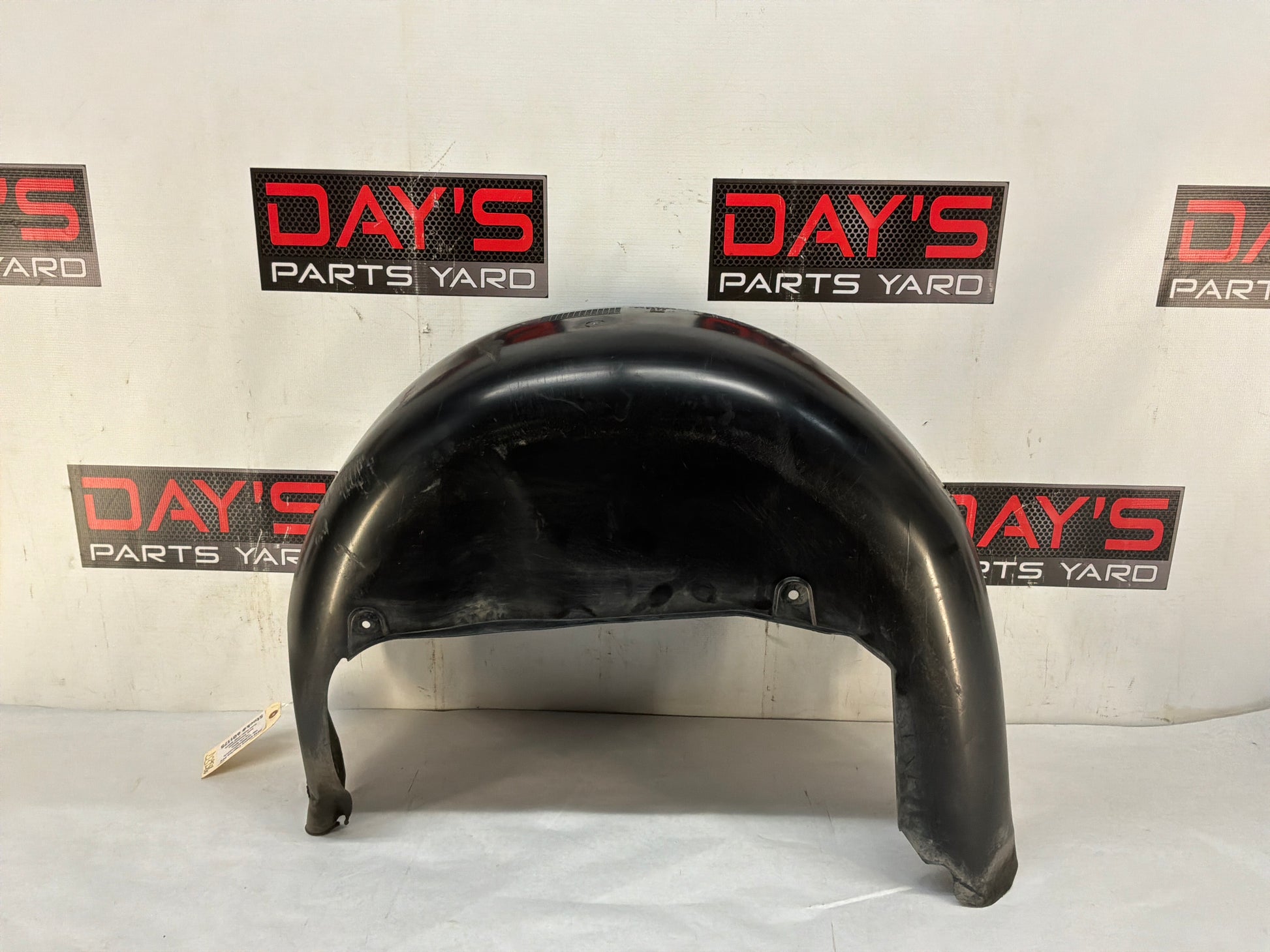 Lh wheel liner - Day's Parts Yard