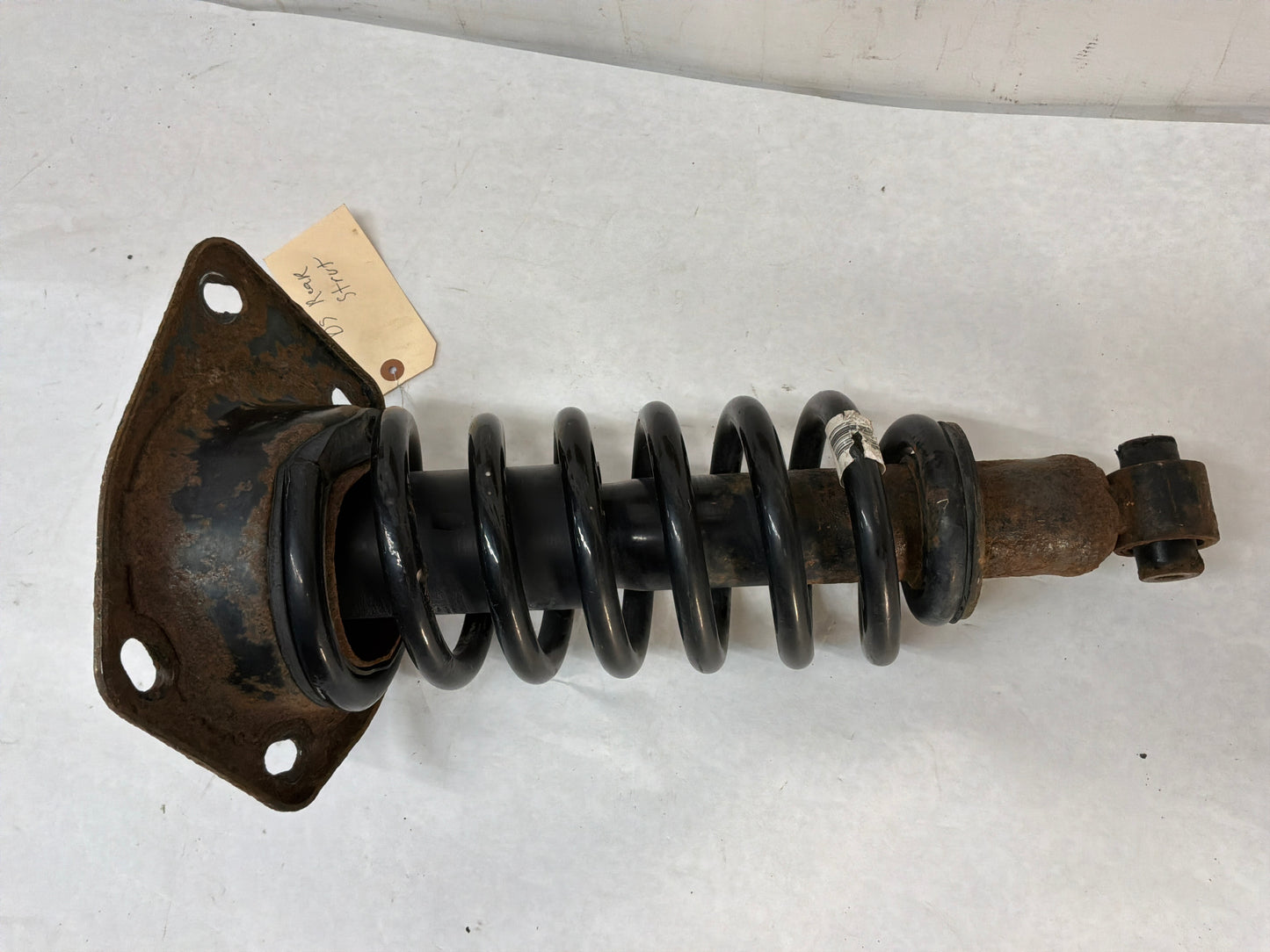 Lh rear shock - Day's Parts Yard
