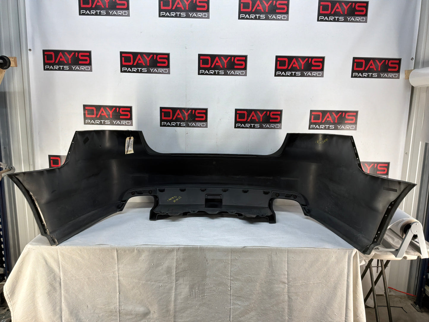 2008 Pontiac G8 GT Rear Bumper Cover w/ Valance Black OEM