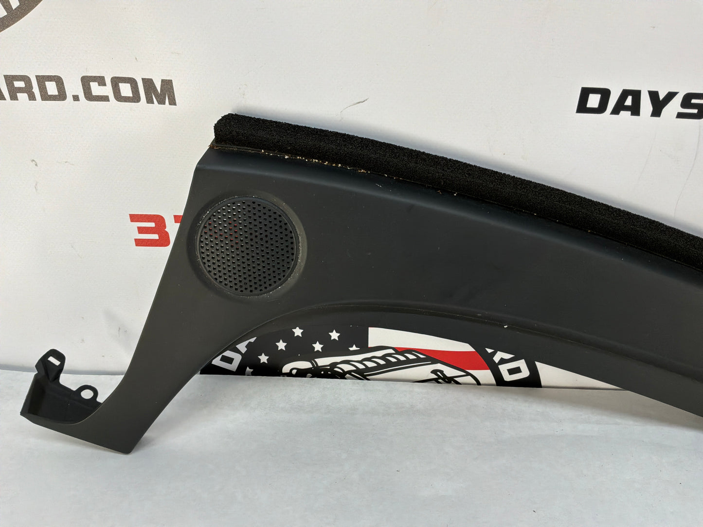 2008 Pontiac G8 Base RH & LH Dash Panels Center Cowl Defrost Trim Extensions OEM