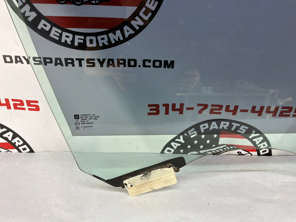 2016 Cadillac CTS-V RH Passenger Front Door Window Glass OEM