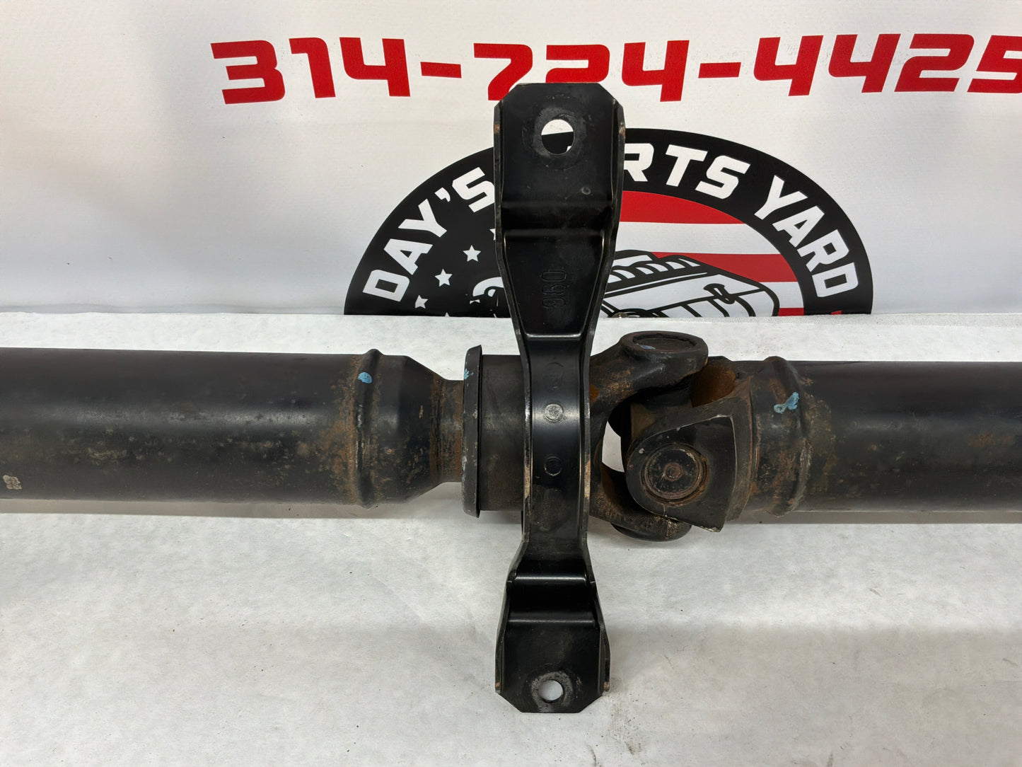2006 Pontiac GTO Drive Propeller Shaft Driveshaft OEM