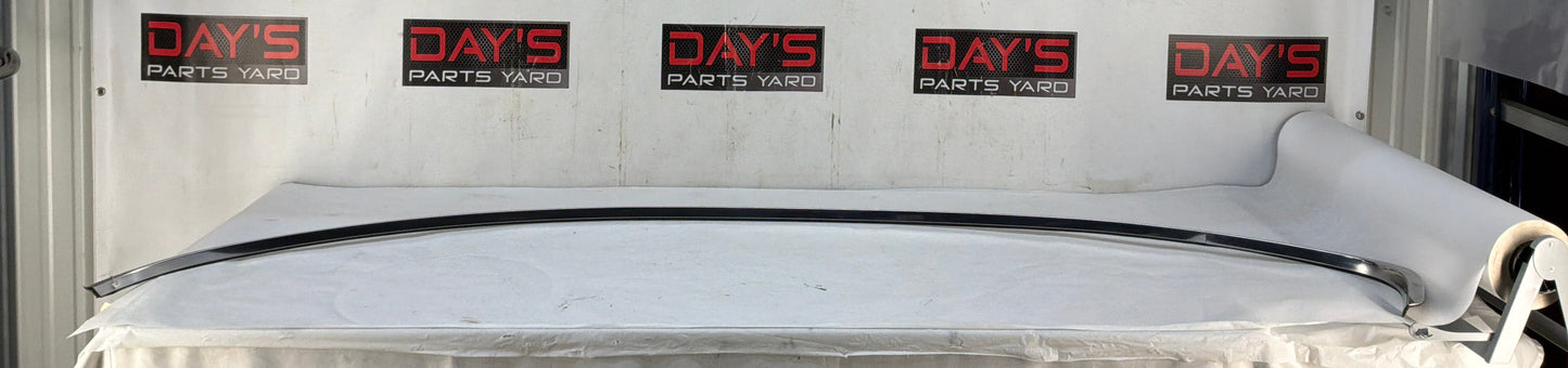 Lh roof top trim - Day's Parts Yard