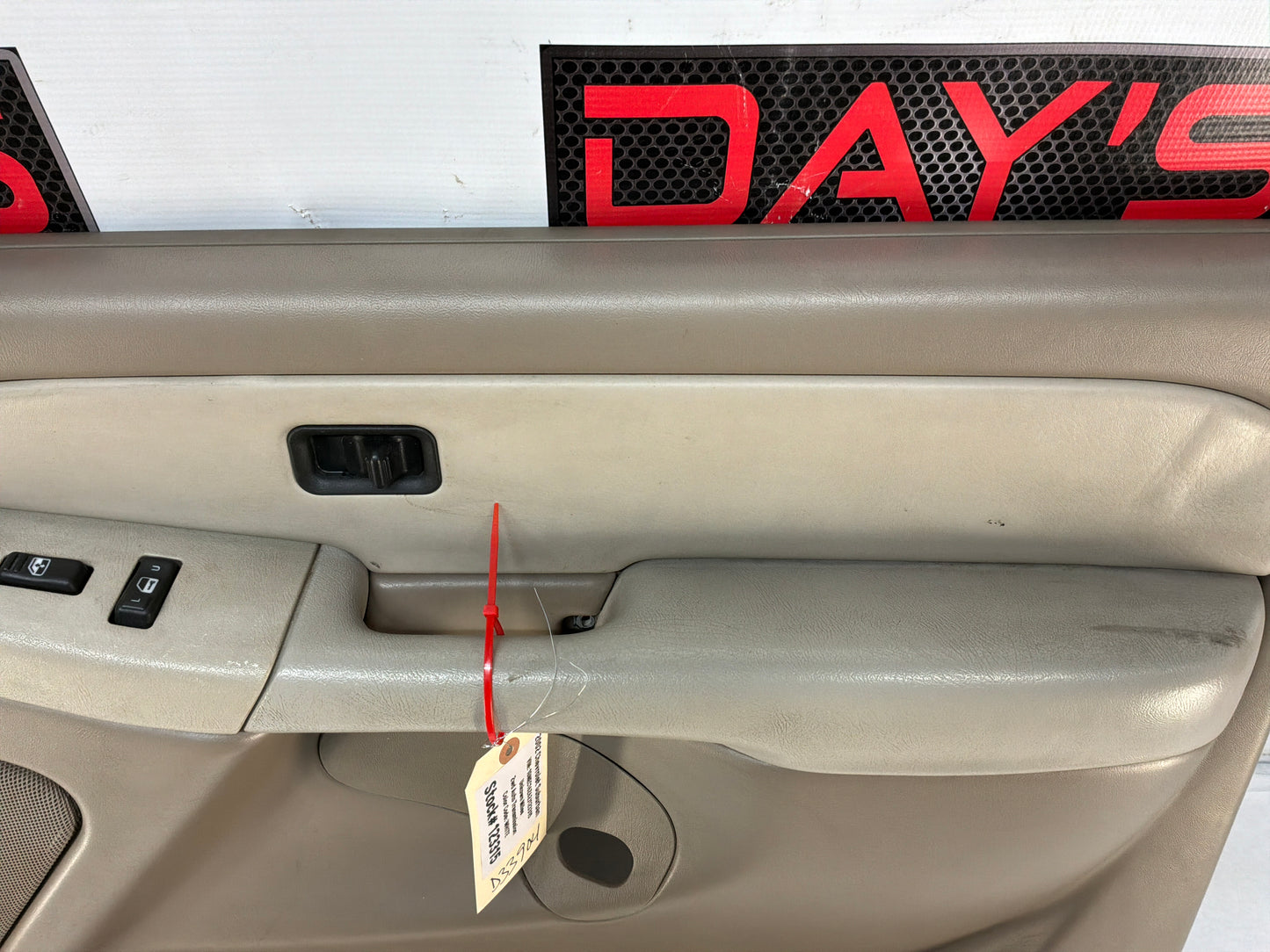 Rh front door panel - Day's Parts Yard