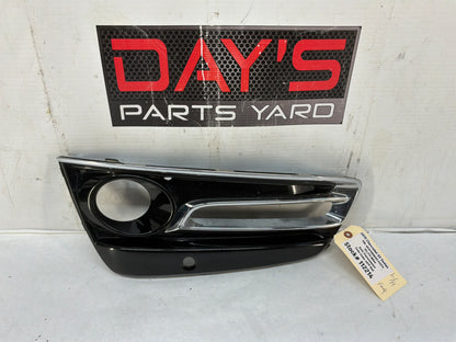 2014 Chevy SS Sedan LH Driver Fog Running Light Lamp Opening Cover Bezel OEM